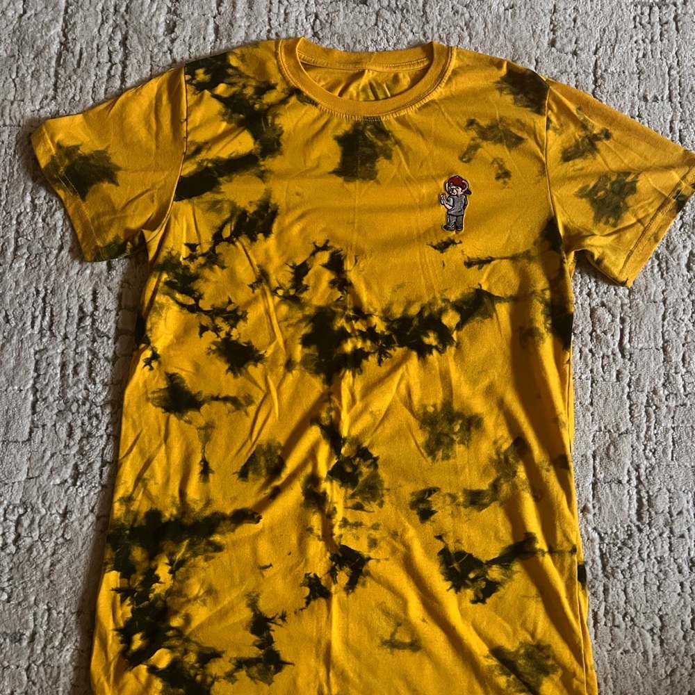 Yellow and Black Graphic Men's Shirt